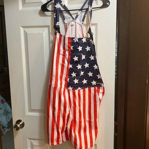Unisex size XXL AMERICAN FLAG SHORTALL never worn